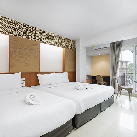Hotel Cozytel Chiangmai Chiang Mai Exterior foto