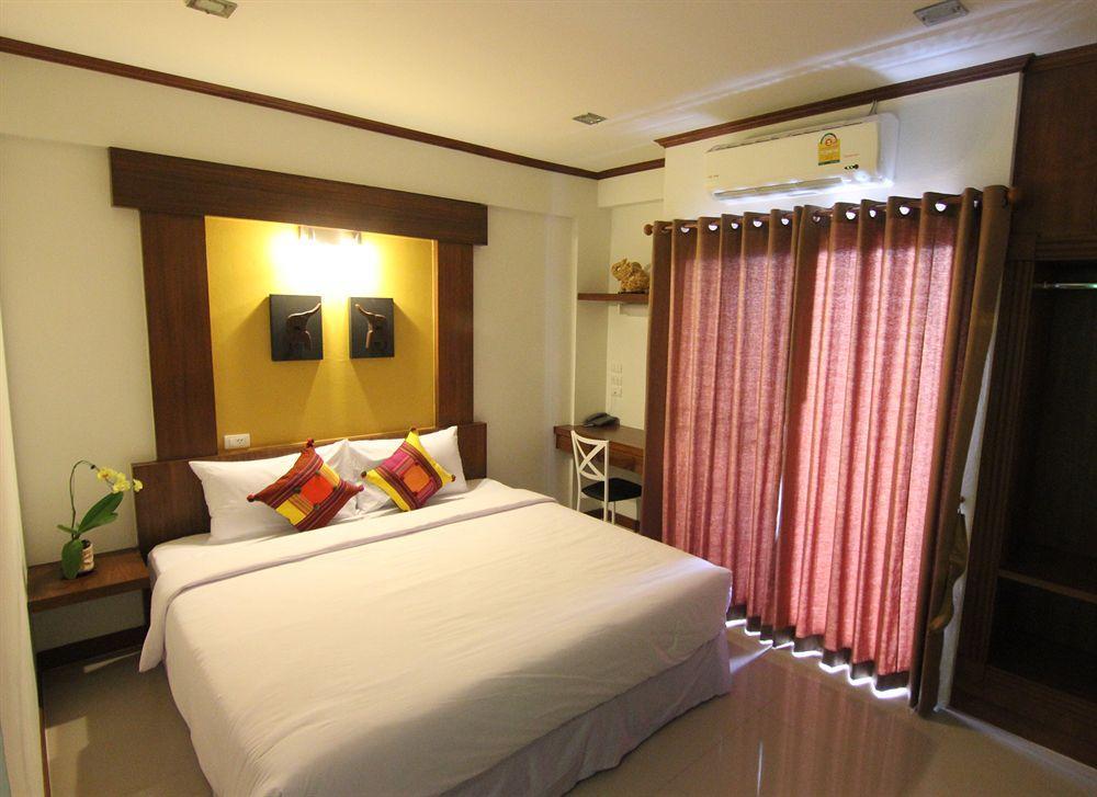 Hotel Cozytel Chiangmai Chiang Mai Exterior foto