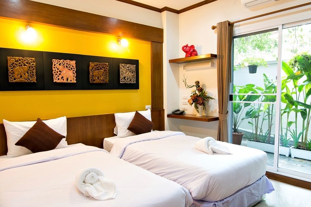 Hotel Cozytel Chiangmai Chiang Mai Exterior foto