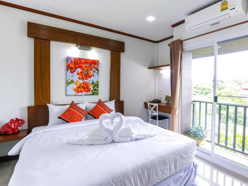 Hotel Cozytel Chiangmai Chiang Mai Exterior foto