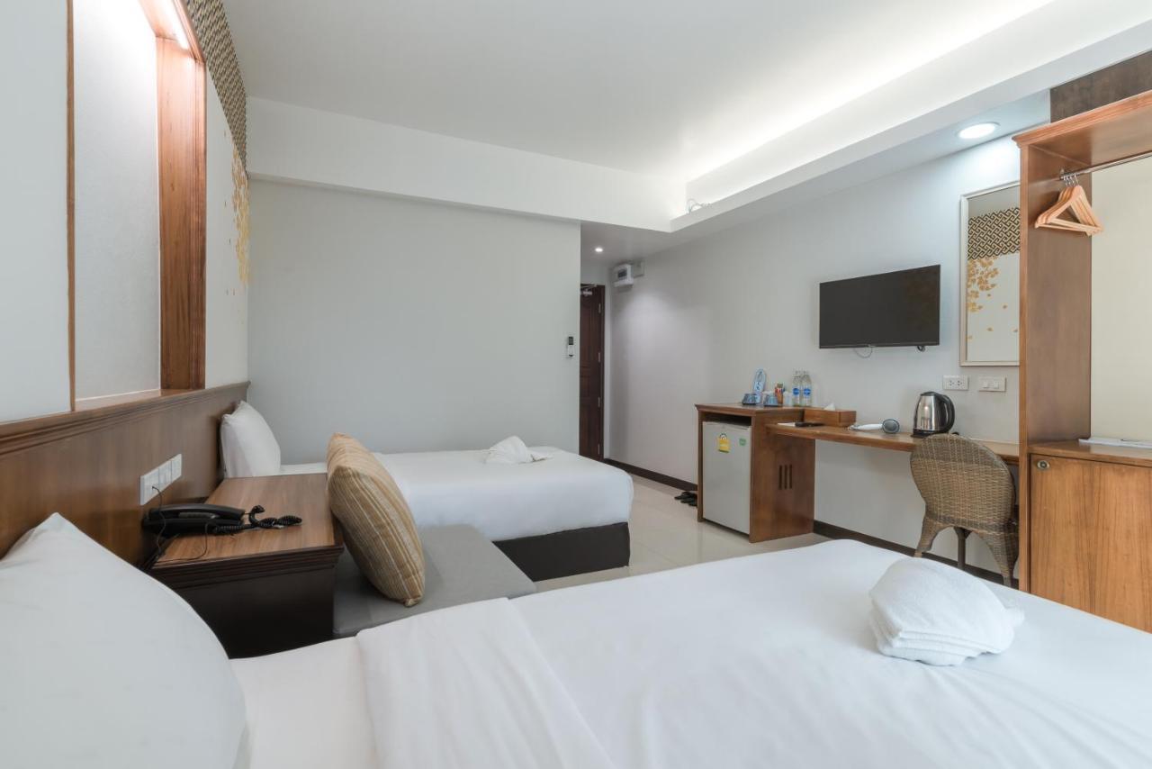 Hotel Cozytel Chiangmai Chiang Mai Exterior foto