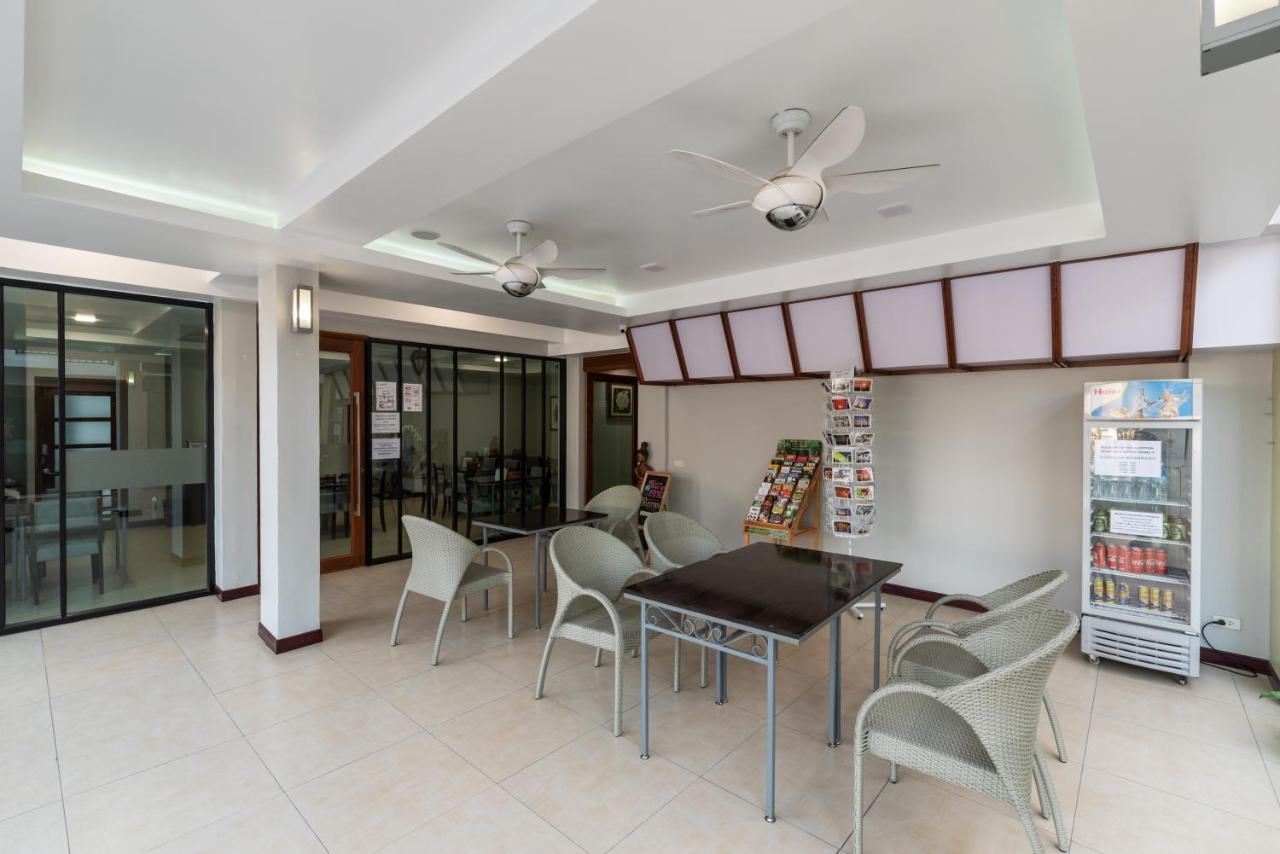 Hotel Cozytel Chiangmai Chiang Mai Exterior foto